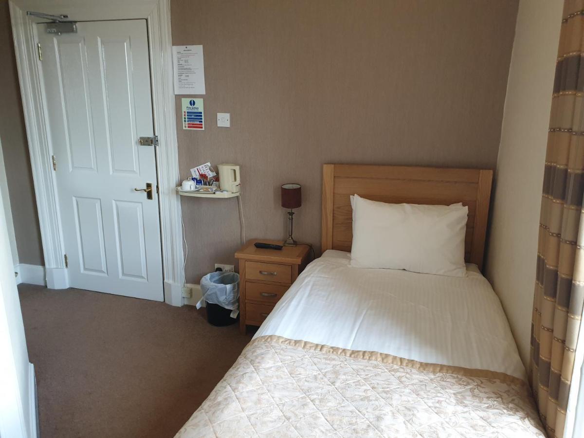 Commercial Hotel Alness Luaran gambar