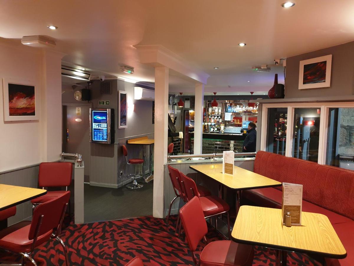 Commercial Hotel Alness Luaran gambar