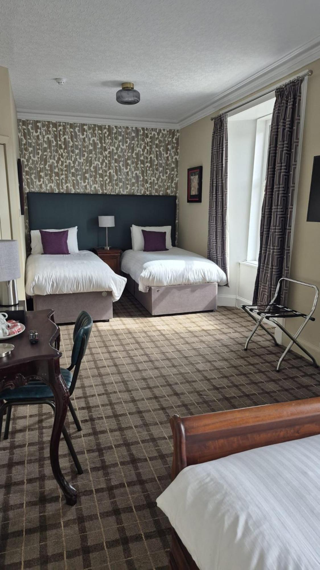 Commercial Hotel Alness Luaran gambar